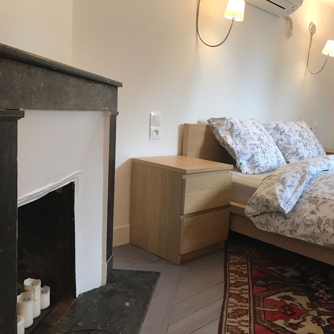logement-location-appartement-buis-chambre-lit-cheminee-chatillon